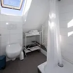 Have-a-nice-stay - Helles Dachgeschoss, U-bahn Nach Hamburg 400m - Baecker & Restaurants 500m - Lidl 800m - Zentrum 1,5km