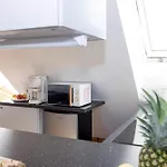 Appartement Have-a-nice-stay - Helles Dachgeschoss, U-bahn Nach Hamburg 400m - Baecker & Restaurants 500m - Lidl 800m - Zentrum 1,5km