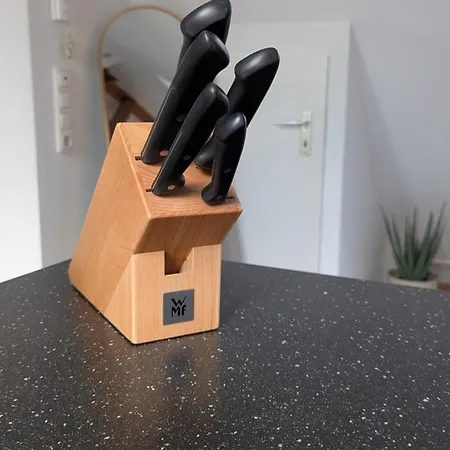 Have-a-nice-stay - Helles Dachgeschoss, U-bahn Nach Hamburg 400m - Baecker & Restaurants 500m - Lidl 800m - Zentrum 1,5km Ahrensburg