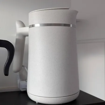 Have-a-nice-stay - Helles Dachgeschoss, U-bahn Nach Hamburg 400m - Baecker & Restaurants 500m - Lidl 800m - Zentrum 1,5km * Ahrensburg