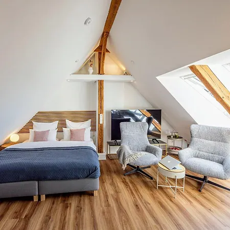 Apartamento Have-a-nice-stay - Helles Dachgeschoss, U-bahn Nach Hamburg 400m - Baecker & Restaurants 500m - Lidl 800m - Zentrum 1,5km