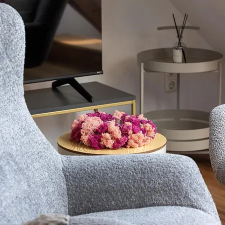 Apartamento Have-a-nice-stay - Helles Dachgeschoss, U-bahn Nach Hamburg 400m - Baecker & Restaurants 500m - Lidl 800m - Zentrum 1,5km Ahrensburg